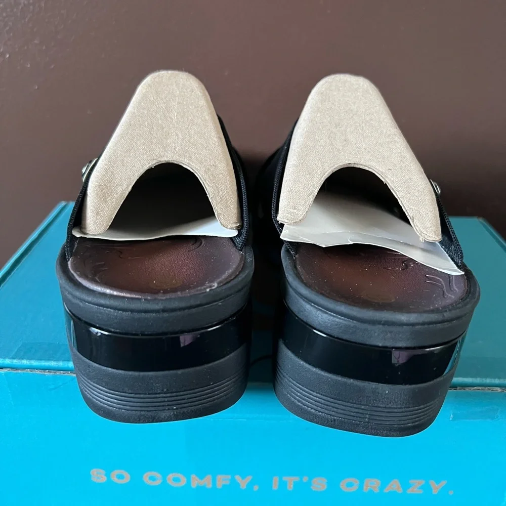BZees Women's Desire Slide Sandal Sz 8.5 Wide